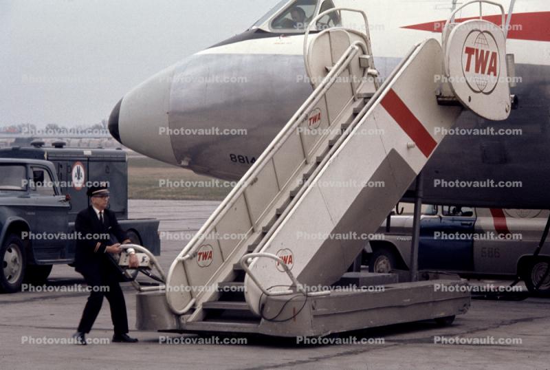      N814TW Star Stream 880, Captain Boarding, Ramp Stairs, Convair 880-22-1, April 1970 