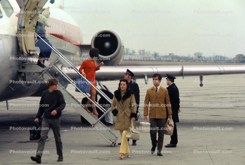      Passengers disembarking, steps, N1054T, Star Stream DC-9-15, April 1970 