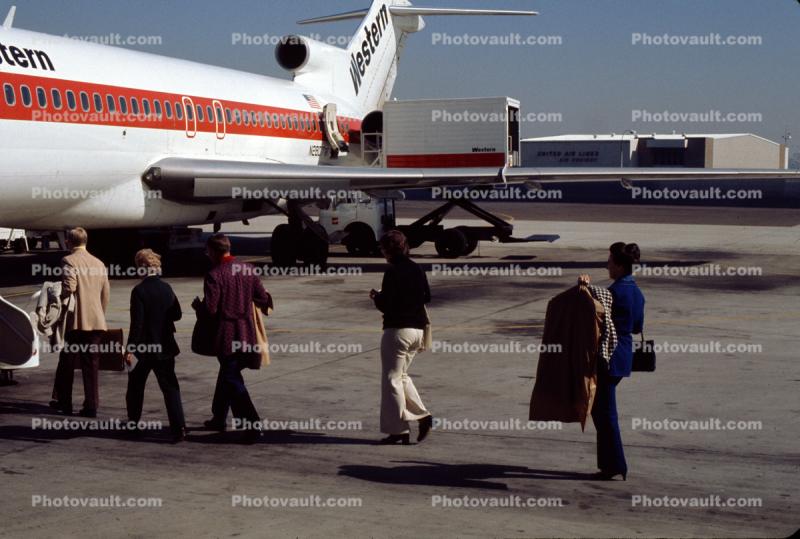      Passengers Boarding, Boeing 727-247, N2807W, April 1974 