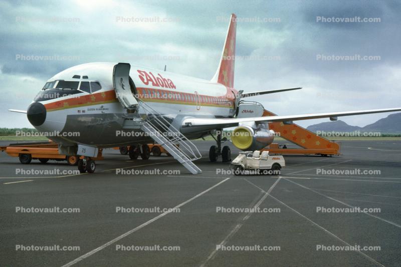 Queen KaAhumanu, Boeing 737-297, JT8D-9A, JT8D, Aloha Airlines, N725AL