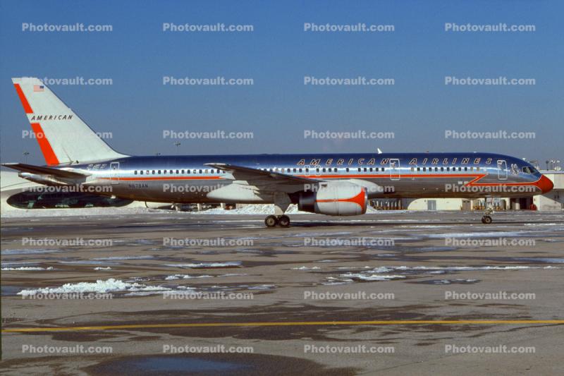 N679AN, Heritage Livery, Boeing 757-223, Retro Colors
