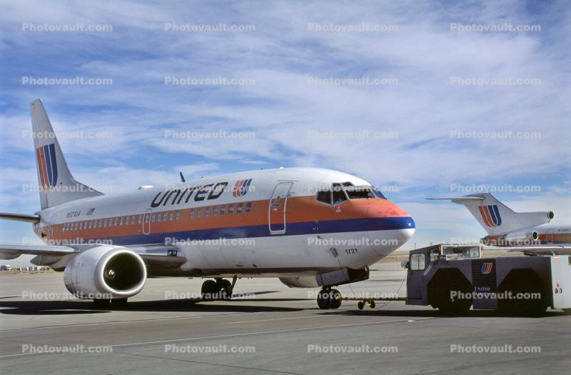 N921UA, Boeing 737-522, United UAL