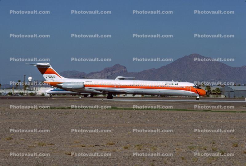 N942PS, Pacific Southwest Airlines, JT8D-217, PSA, Douglas DC-9-82, Phoenix, Super-80, JT8D, 1983