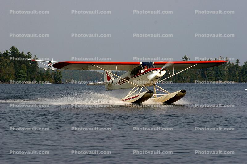 N5888D, PA-18 90 Super Cub, taking-off