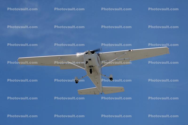 N1129K, 2006 Cessna 172S 2004 Pacific Aerospace 750XL C/N 113)