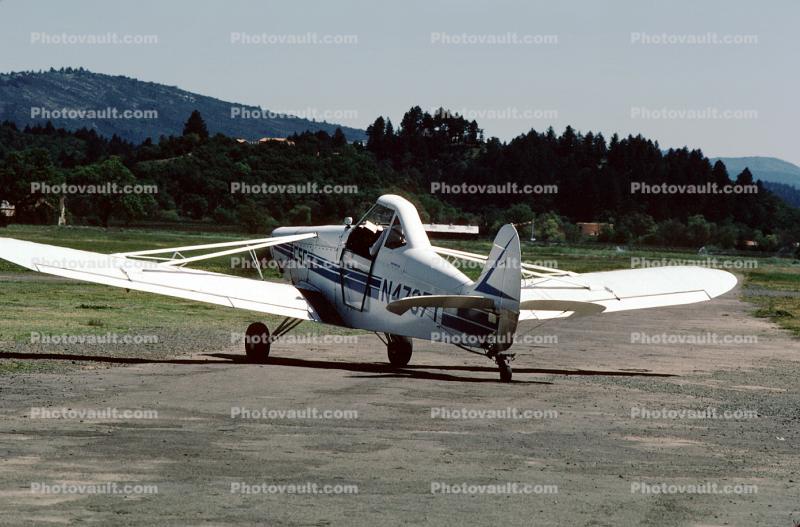Piper PA-25-235, N4707Y, Calistoga, California