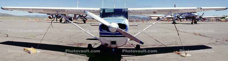 Cessna 172 head-on
