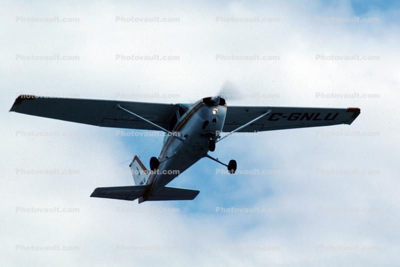 Cessna 172N Skyhawk 100, C-GNLU