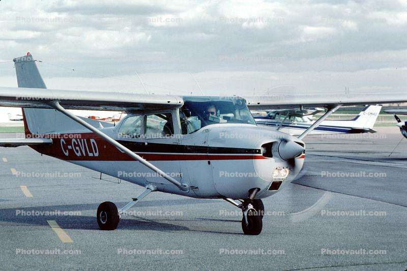 C-GVLD, Cessna 172M, Buttonville Municipal Airfield