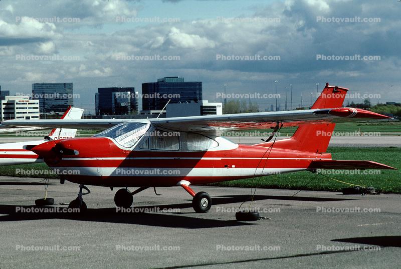 Cessna 177 Cardinal, Red Stripes Airplane