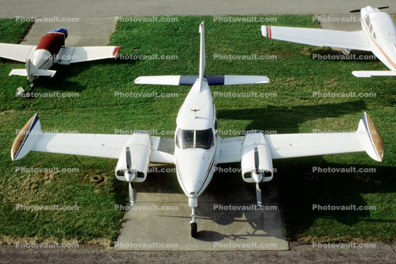 Cessna 310, Brampton Airport
