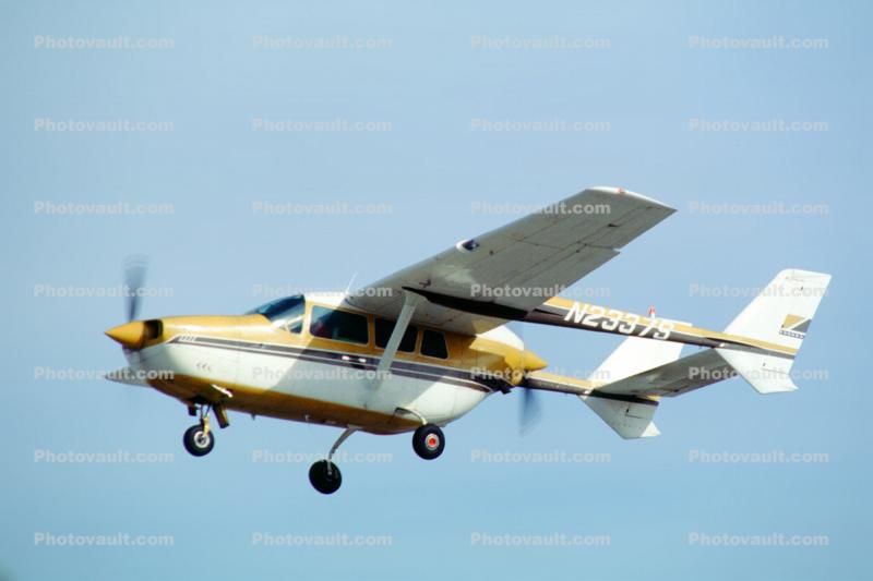 N2337S, Cessna T337B Skymaster, Taking-off