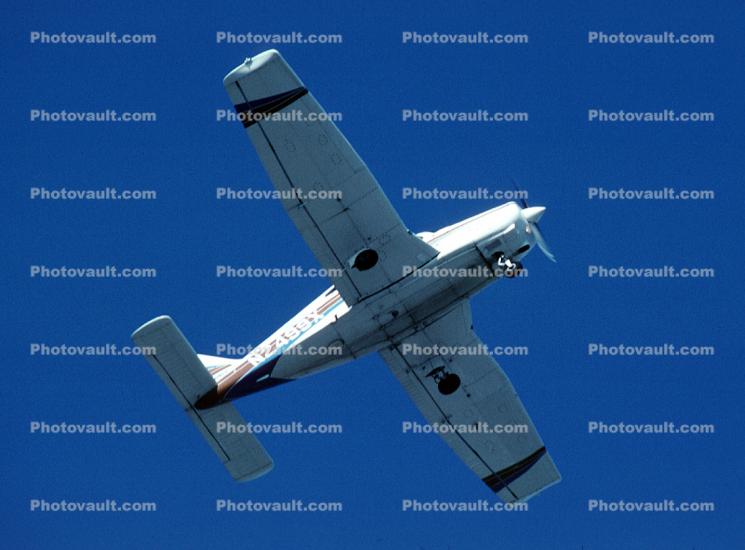 N2499X, Piper PA-28, Airborne, flight, flying