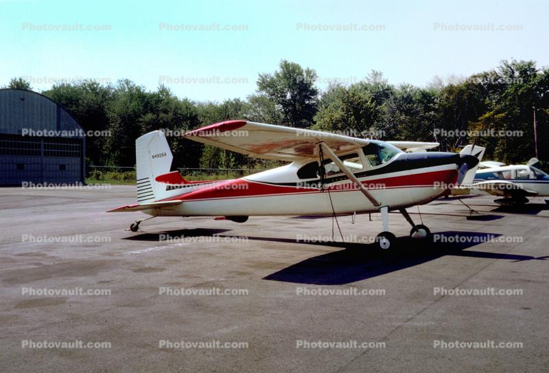 Cessna 186, N4926A