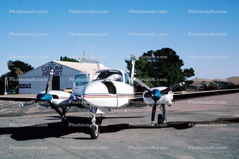 Hangar, Catalina Airport, N4948A, Cessna T310R