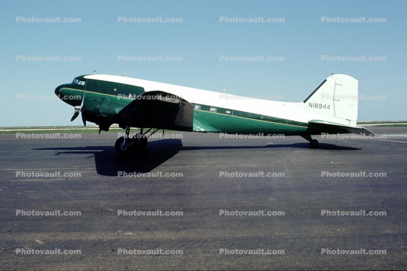 N18944, Douglas DC-3A-197B