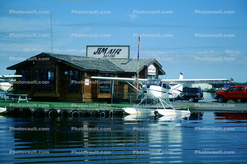 N21540, JIM AIR, Cessna 182T, building, dock