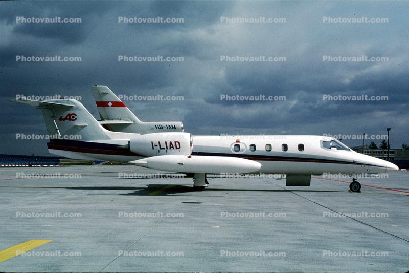 I-LIAD, Learjet-35A, wingtip fuel tanks