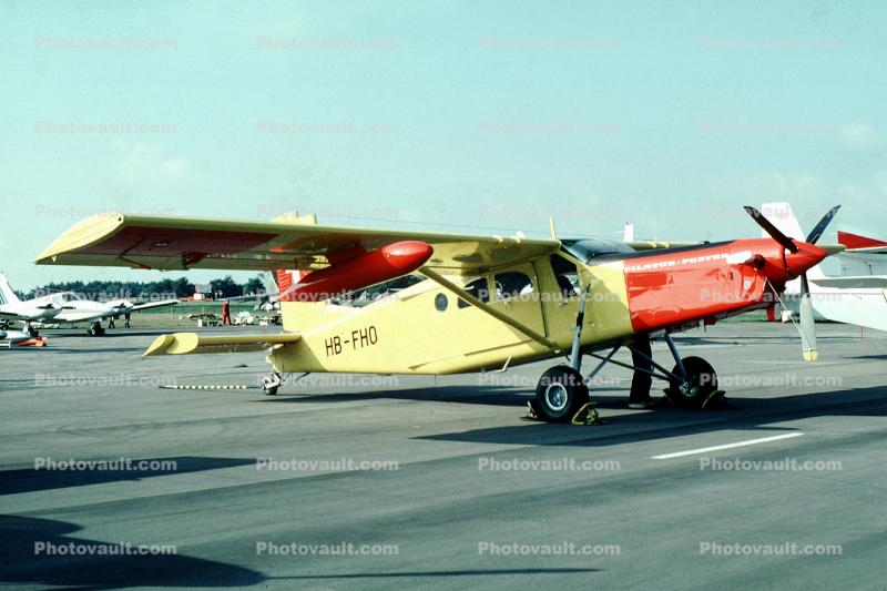 HB-FHO, Pilatus Porter, PC6, PC-6, red nose