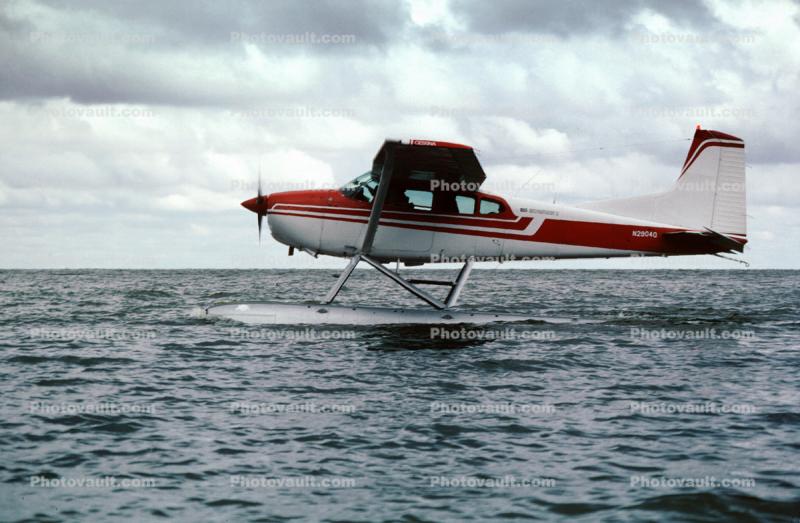N2904Q, Cessna A185F, 185, Floating