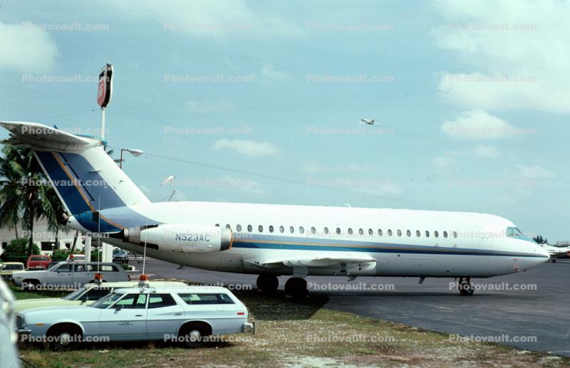 N523AC, BAC-111-203, Amway, December 1978, 1970s