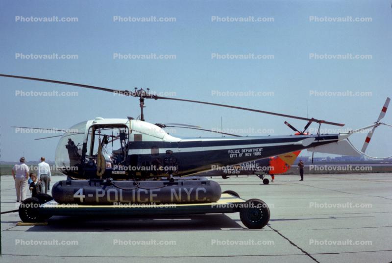 N28818, Bell Model 47J, NYC Police Helicopter, Pontoons