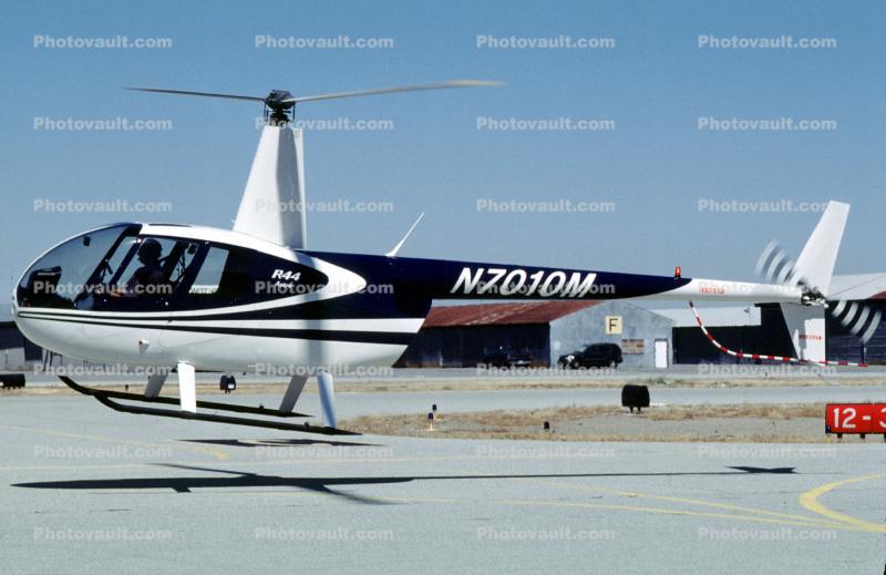N7010M, Robinson R-44