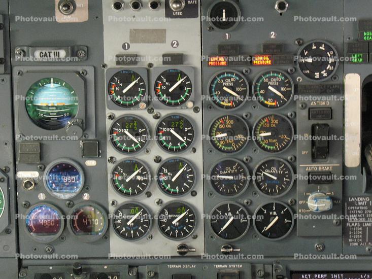 Cockpit, Boeing 737, Steam Gauges, instruments, dials