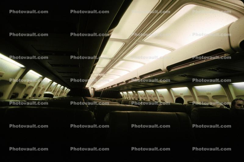 overhead bins, cabin interior, Boeing 757