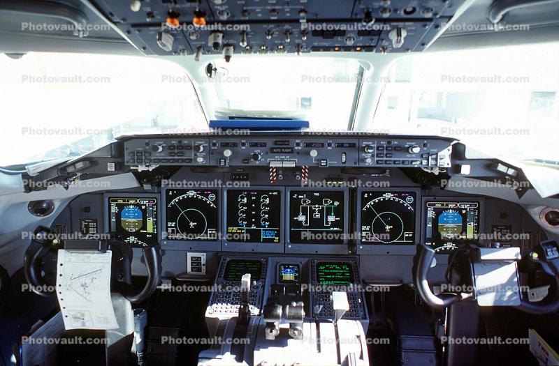 Radar, Glass Cockpit, Boeing 717