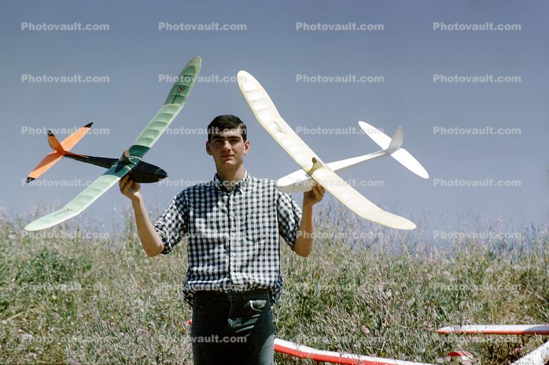 Gliders, Radio Controlled, man, male, June 1961, 1960s