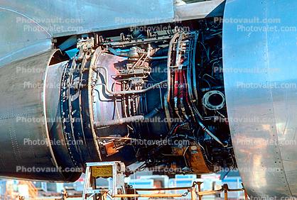 Maintenance on a Jet Engine, N147UA, Boeing 747-SP21, 747SP series, JT9D, JT9D-7A