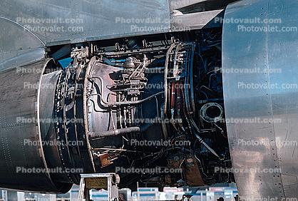 Maintenance on a Jet Engine N147UA, Boeing 747-SP21, 747SP series, JT9D, JT9D-7A