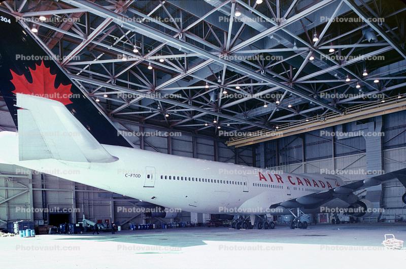C-FTOD, Boeing 747, Hangar