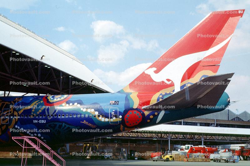 VH-EBU, Boeing 747-338, 747-300, Qantas Airlines, named City of Warrnambool, RB211