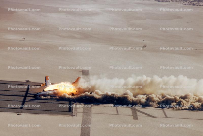 Explosion, Fireball, Crash, N833NA, 833, Edwards Air Force Base, Boeing 720-027, Controlled Impact Demonstration, NASA - FAA