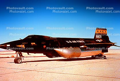 North American X-15, 66671, United States Air Force, NASA, milestone of flight, dry lake bed