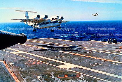 Aircraft Carrier Landing, 8-A Buffalo, QSRA, Quiet Short-haul Research Aircraft, C8-A Buffalo, NASA
