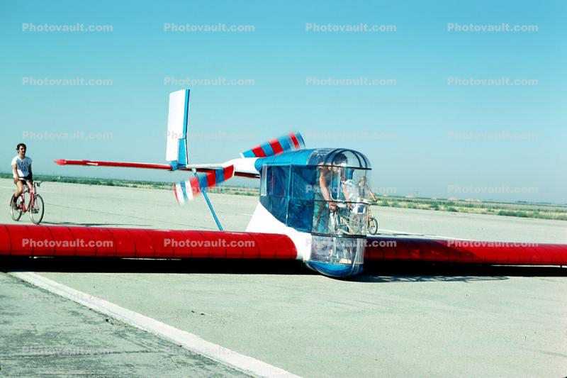Dr. Paul B. MacCready, AeroVironment Gossamer Albatross, human-powered aircraft