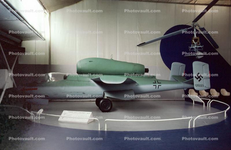 Heinkel He-162, Fighter, Turbojet