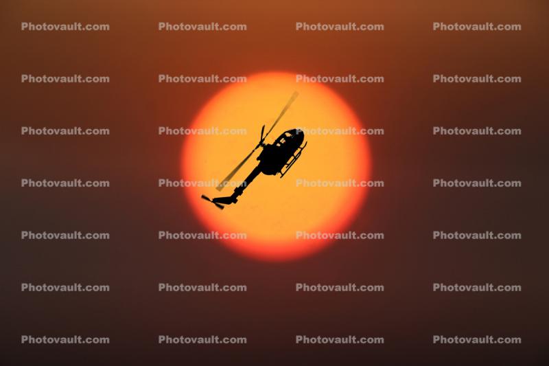 Stunt Helicopter, Sun