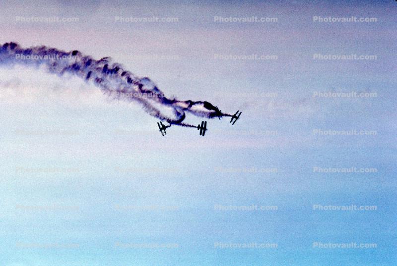 flying upside-down, Formation Biplane Flight