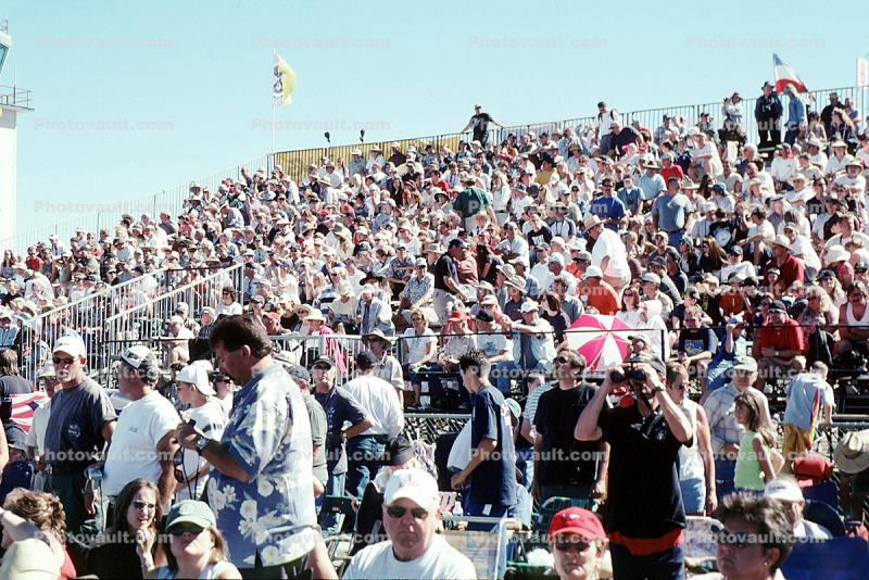 Spectators, people, Crowds, Audience, flags, Reno Airshow