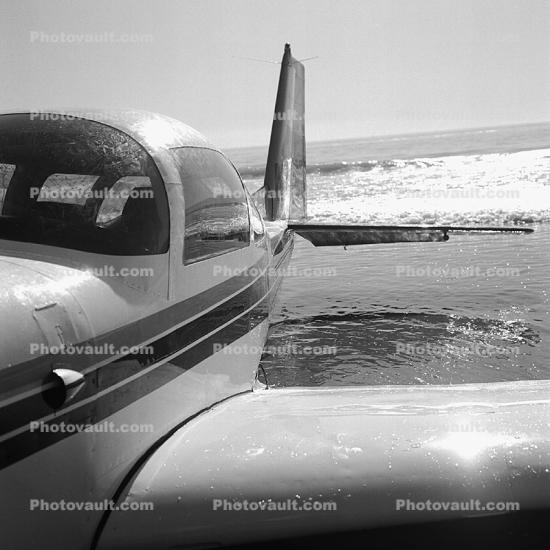 Beach Emergency Landing, N71LB, Meyers Interceptor 400, 1972, Turbo-prop