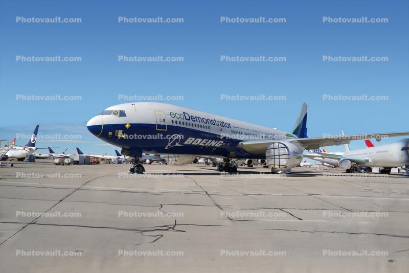 N772ET, Boeing 777-2J6 ecoDemonstrator Airplane Stored, Parked, 2022