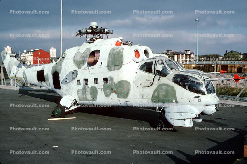 Mil Mi-24, Russian, Attack Helicopter, VTOL, Chopper, Whirlybird, Single Rotor