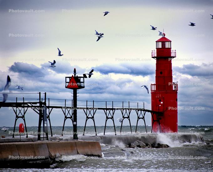 northern pier, Ahnapee River, Algoma Pierhead Lighthouse, Wisconsin, Lake Michigan, Great Lakes