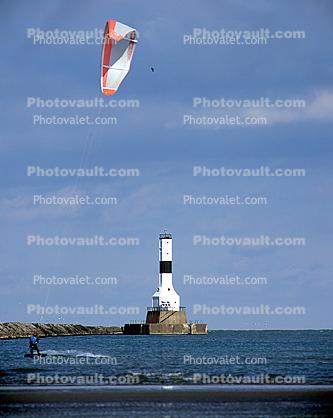 Conneaut West Breakwater Lighthouse, Ohio, Lake Erie, Great Lakes, Kite Surfing