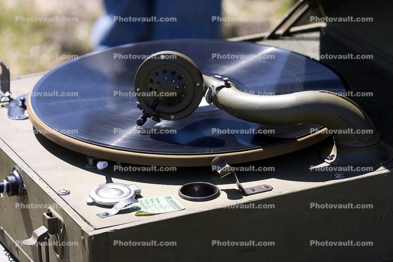 Mechanical Field Phonograph, Model 9C, Porselec, Pacific Sound Equipment Company, Record Player, 1940s