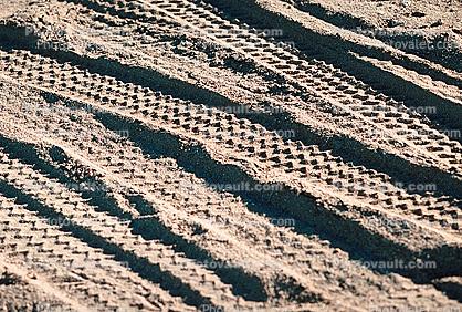 Erosion, Tire Tracks, off-road vehicles, sand dune